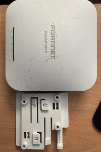 Punto de acceso inalámbrico empresarial Fortinet FortiAP 231F FAP-231F - usado - Imagen 1 de 2