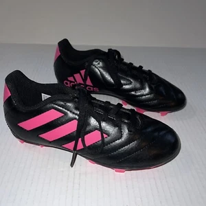 Botines de fútbol Adidas para niños talla 1,5. Negro y rosa. SGC 753002. Usado en excelente estado! - Imagen 1 de 9
