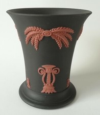 Wedgwood Jasperware Terracotta Auf Basalt Vase Ägyptische