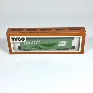 Vintage 1975 TYCO Burlington Northern HO Scale Box Car #339-E - Picture 1 of 6