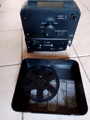 Proiettore Comet P140 per pellicole 8 mm super 8 made in Italy leggi descrizione - Immagine 1 di 4