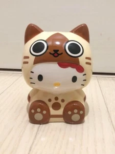 Sanrio Hello Kitty Monster Hunter Airou Piggy bank Kawaii Ichiban Kuji Cute OOP - Picture 1 of 2
