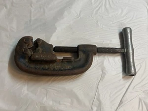 RIDGID 42A Heavy Duty 4-Wheel Made in USA 1/2” to 2" Pipe Cutter Tool - Picture 1 of 14