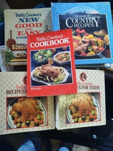 Lot Of 5 Vintage Cookbooks 4 Betty Crocker 1 Land O Lakes - Bild 1 von 5