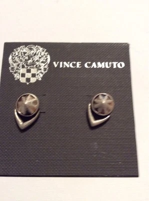 Pendientes de piedra redondos tono plata VINCE CAMUTO $20 #103 Foto 1 de 3