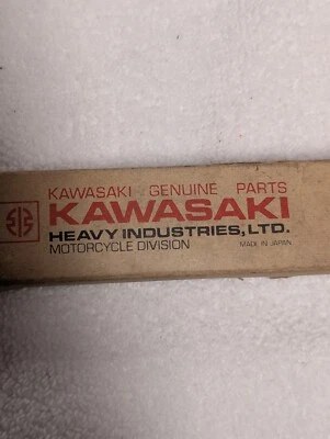 Parte de cadena de leva de distribución Kawasaki KZ400 1974-79 NUEVO DE FÁBRICA # 21070-004. Foto 1 de 4