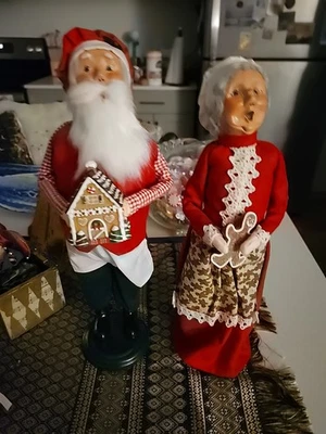 Byers Choice Carolers Santa Claus Mr. and Mrs. Claus Set Of 2 13” - Image 1 of 4