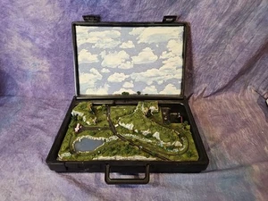 Vintage European Briefcase Train Layout- Works Some Loose Parts Read Desc. - Picture 1 of 12
