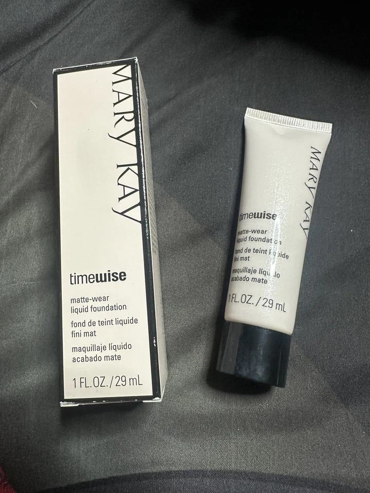 Mary Kay Timewise Matte Wear Liquid Foundation Beige 3 - Image 1 of 1
