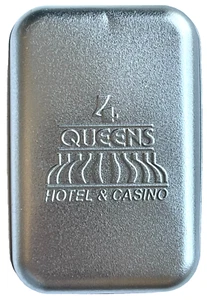 BRAND NEW VINTAGE 4 QUEENS CASINO LAS VEGAS SEALED FULL DECK PLAYING CARDS - Picture 1 of 4