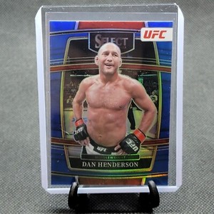 2022 Select UFC DAN HENDERSON #32 CONCOURSE Retail BLUE HOLO PRIZM SP