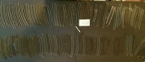 100+ Piece lot of TRACK HO scale train tracks & pieces Lots of Curve TRK33