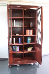 Antiker englischer Bücherschrank Mahagoni schlichte Eleganz um 1900 - Bild 1 von 12