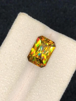 4.06 Ct Natural Full Fire Sphene Titanite Radiant Cut Loose Gemstone For Jewelry - Image 1 of 3