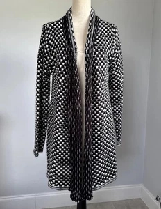 Cárdigan retro tejido geométrico negro blanco Effeci Creazioni M para mujer frente abierto - Imagen 1 de 10