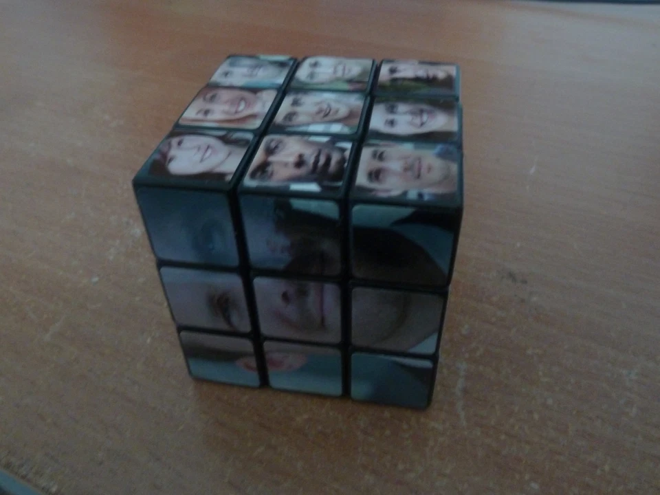 RUBIKS CUBE  . - Photo 1/1