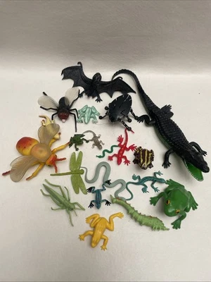 Lot Of Assorted Plastic Reptiles, Amphibians & Insects - Image 1 of 4