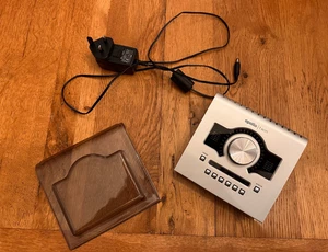 Universal Audio Apollo Twin Duo with thunderbolt 2 cable and desksaver - Picture 1 of 1