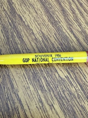 Pluma de recuerdo 1956 Convención Nacional Republicana “Cow Palace” San Francisco, CA  - Imagen 1 de 4