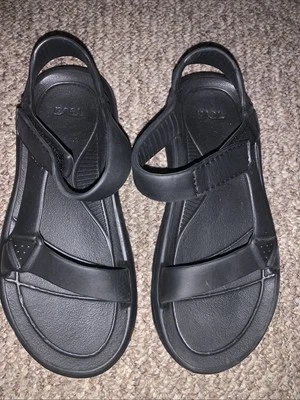 Sandalias negras Teva Hurricane Drift talla W 7, exteriores nuevas sin etiquetas Foto 1 de 3