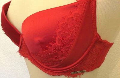 Sujetador Boohoo Rojo Copa Acolchado Con Aros Satén y Encaje Talla 34D Regalo San Valentín Nuevo Foto 1 de 4