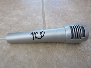 Micrófono de música autografiado firmado por Noah Cyrus garantizado - Imagen 1 de 1
