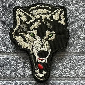 WOLF 2x4 Embroidered Morale Patch Hook Backing Brand New - Picture 1 of 4