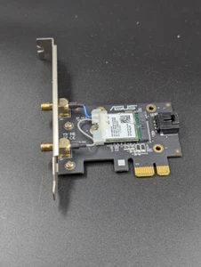 Carte WiFi 6E ASUS PCE-AXE5400, fonctionnelle, signe d'utilisation - Photo 1/3