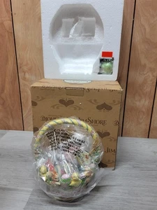 RARO JIM SHORE HEARTWOOD CREEK 4053697 TISKET A CESTA CESTA DE PASCUA CON HUEVOS - Imagen 1 de 7