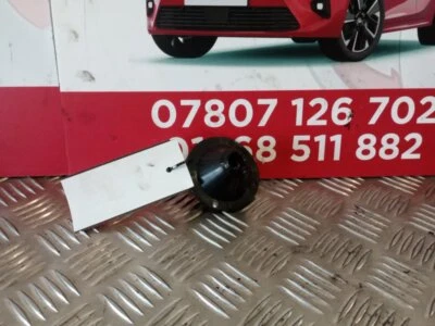 VAUXHALL CASCADA SE S/S E5 4 DOHC 2013-2024 SPARE WHEEL BOLT 90126755 - Image 1 of 4