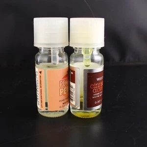 White Barn Home Fragrance Oil .33 oz -Perfect Peach 90% - Cinnamon Clove 25% - Picture 1 of 3