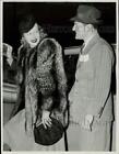 1940 Press Photo Helen Ericson And Philip Berman Enter Car In Phoenix, Az.
