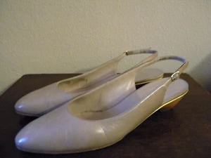 Bruno Magli Women's Beige Leather Sling Back Pumps 9 AAA Low Heels - Picture 1 of 12