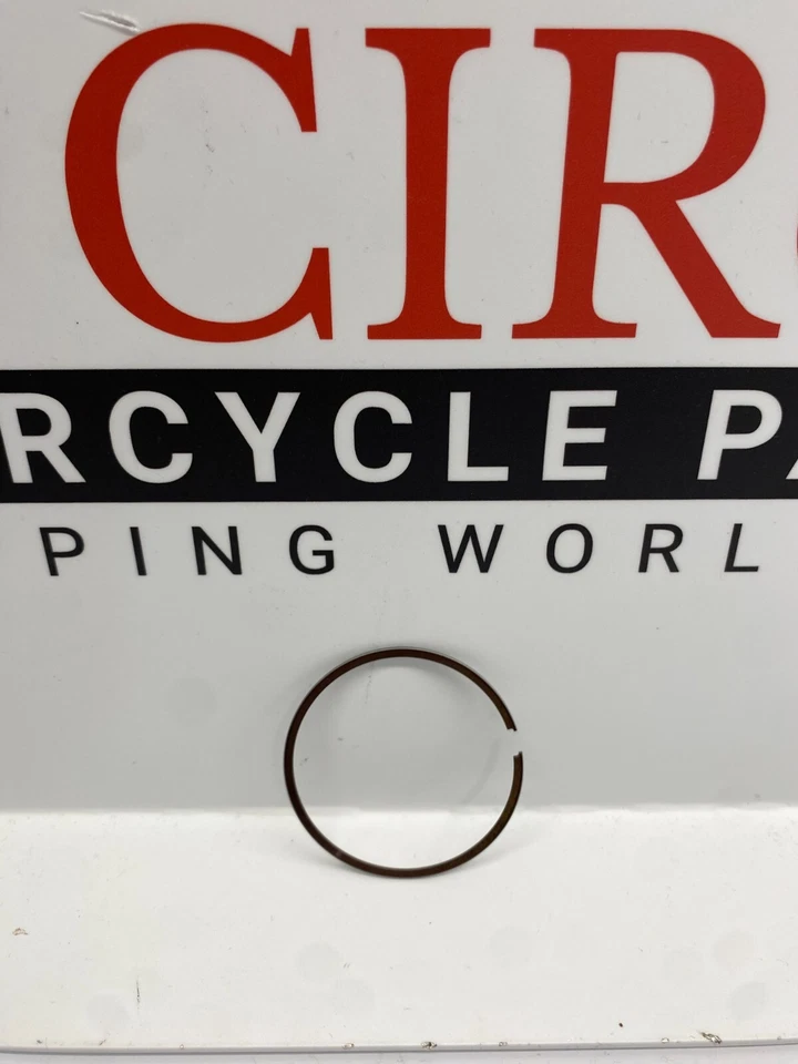 KTM 125/200 SX, EXC 2001-2025 Crankshaft Piston Trapezoid Ring (50330032600) Foto 1 de 1