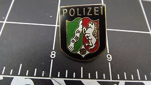 NUEVO PIN DE SOLAPA ESMALTADO POLICÍA ALEMANA "POLICÍA" GARANTIZADO DE POR VIDA - Imagen 1 de 3