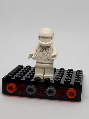 Vintage Lego SP103 – Statue, Space Police 3 Classic 3959 – Set 5974 - Image 1 of 2