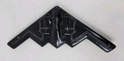 Northrop B-2 Spirt 隐形轰炸机军用压铸收藏品 10 英寸拉回玩具 — 第 1/4 张图片