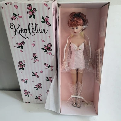 Kitty Collar Pelirroja Moda Muñeca Lencería Hasta los Muslos ¡¡¡NUEVO EN CAJA!!! Tonner 20402 Foto 1 de 4