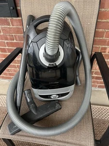 MIELE Callisto Bodenstaubsauger S5280 Stromschlauch & Stab Hartflächenkopf - Bild 1 von 8