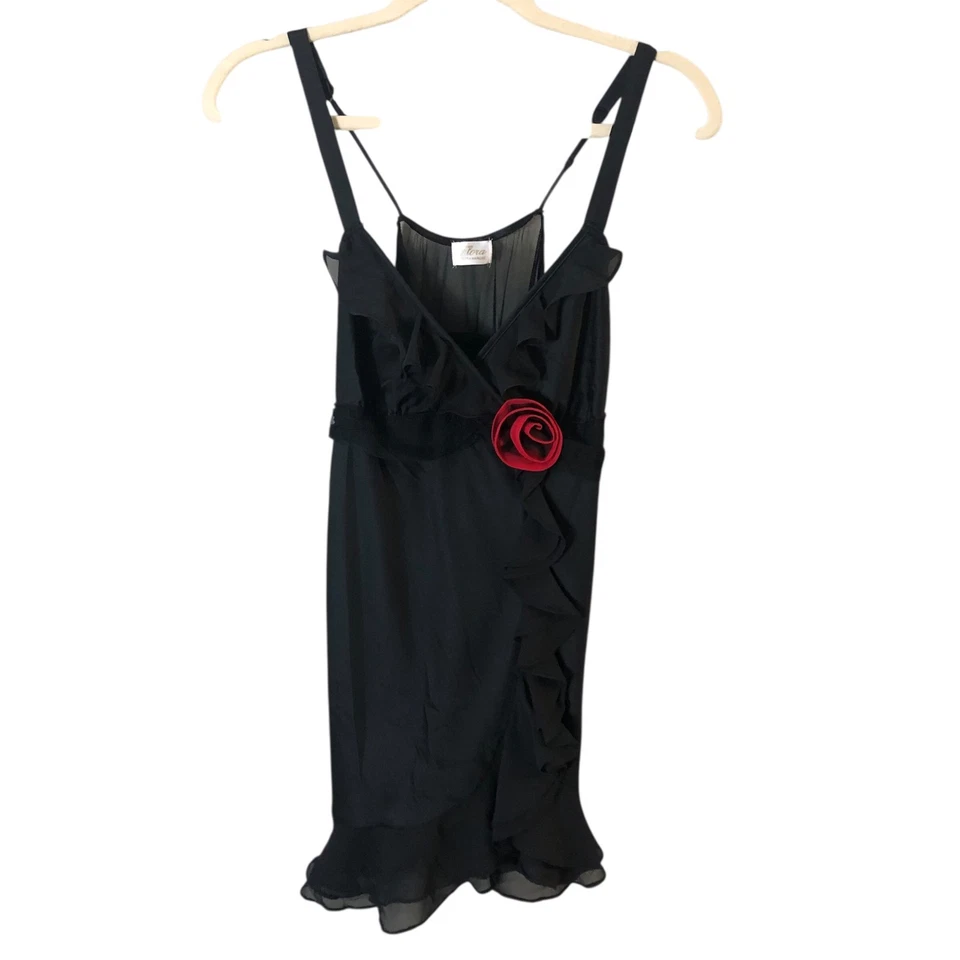 Lencería Flora Nikrooz Babydoll Chemise Slip Pequeña Negra Roja Gasa Volantes Rosa Foto 1 de 4