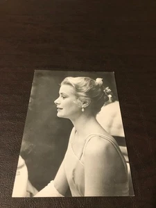 UNPOSTED FILM 4 X 6 POSTKARTE - GRACE KELLY - AMERIKANISCHE FILMSCHAUSPIELERIN - Bild 1 von 2