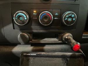 07-09 SILVERADO1500 Heater Controls 15238552 AC manual control rear defrost - Picture 1 of 5