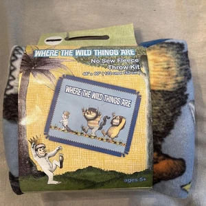 Where the Wild Things Are Tied No See Fleece Throw Kit 48” X 60” - Bild 1 von 4