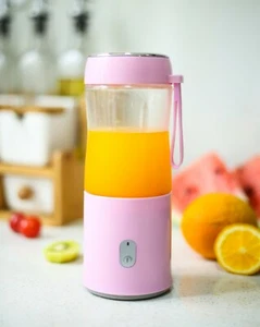 BPA Free Rechargeable Mini Portable Juice Vegetables Blender, Mixer and Shaker - Picture 1 of 4