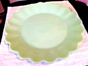 JADITE SCOLLOPED PLATE PIONEER WOMEN 10 INCH LOVELY DINNER PLATE PERFECT - Picture 1 of 4
