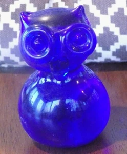 Vintage cobalt blue glass Owl figure 3 5" x 3.25" - Picture 1 of 5