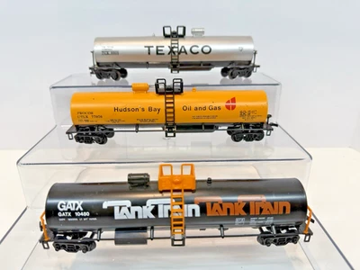 HO Scale Tank Car Lot–Mehano–True Scale Proportions- Oil / Fuel/GATX Tank Train - Image 1 of 4