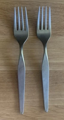 2 Dinner Forks Noritake LINDEN Japan 18/8 Stainless Steel 7 1/2” MCM - Image 1 of 4