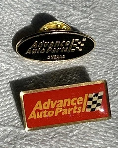 Advance Autoteile / 1 Jahr & 3 Jahre Werbeartikel / Anstecknadel - Bild 1 von 5