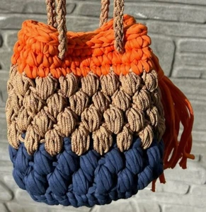 Gehäkelte Damentasche, Häkeltasche, Luxus Tasche, Umhängetasche, Handtasche, - Bild 1 von 5